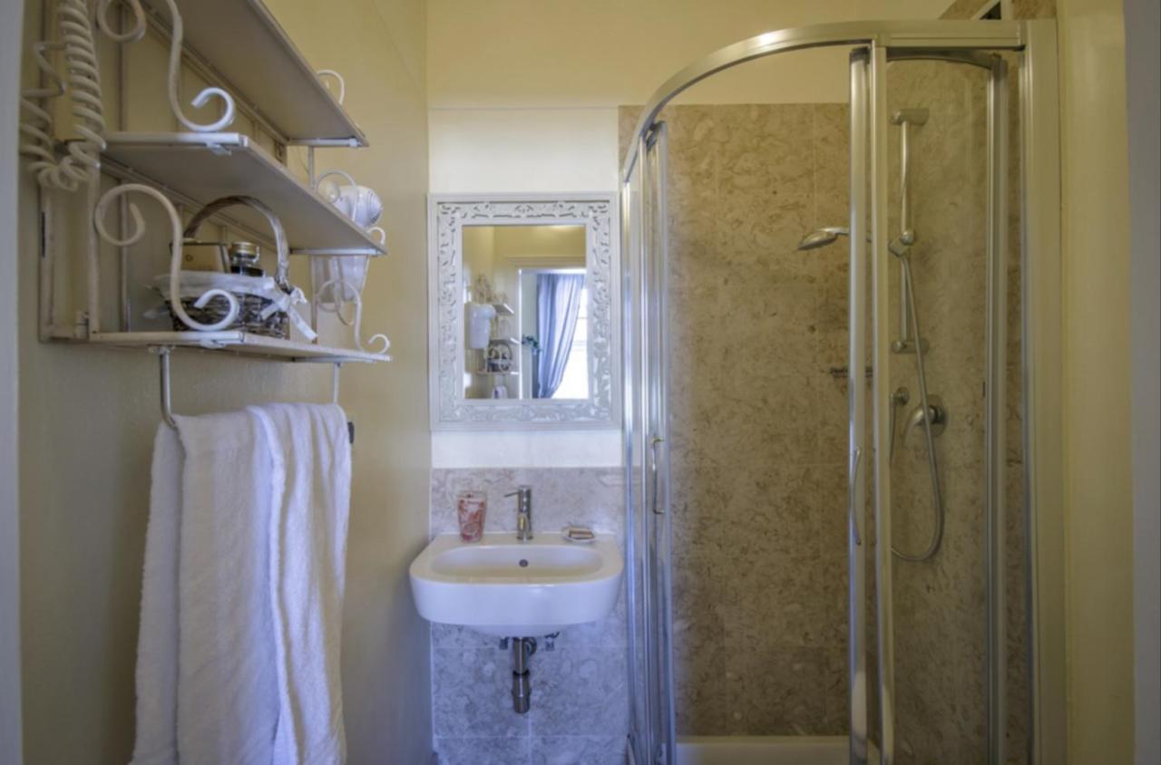 Bed and Breakfast Il Sole Antico à Viareggio Extérieur photo